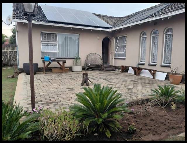 3 BEDROOM HOUSE FOR SALE IN ROSEACRE